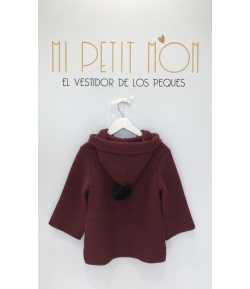 Chaqueta granate pompón Mía y Lía