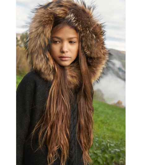 Jersey poncho negro lurex con capucha pelo marmota Bella Bimba