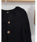 Chaqueta negra cuello volante Mia y Lia