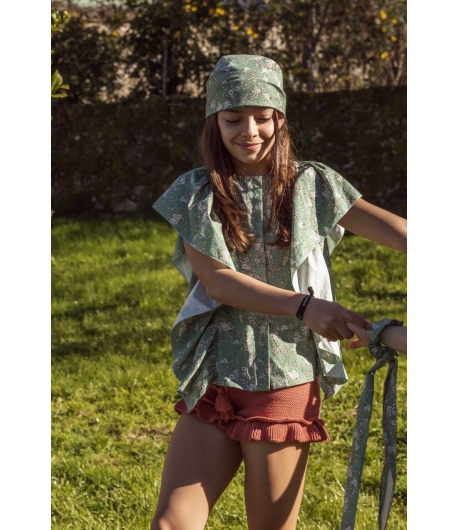 Blusa verde flor volante MIA Y LIA