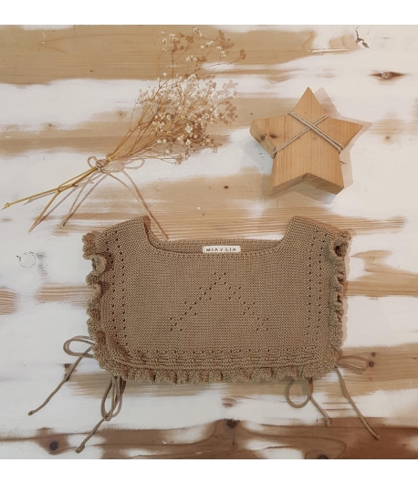 Chaleco punto camel de MIA y LIA