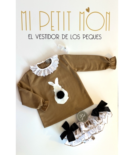 Conjunto de sudadera conejo con pompón negro y braguita volantes conejo de MON PETIT BONBON