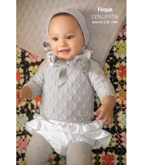 Conjunto jubón y cubrepañal gris Foque